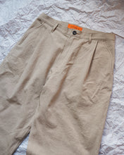 Load image into Gallery viewer, Pleated Trousers - Khaki