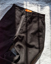Load image into Gallery viewer, Swoop Pocket Trousers - Black