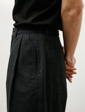 Load image into Gallery viewer, Pleated Trousers - Asphalt